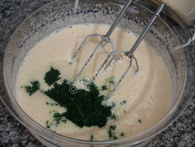 Ispanaklı Kivili Pasta - Yapılışı (4/24) 